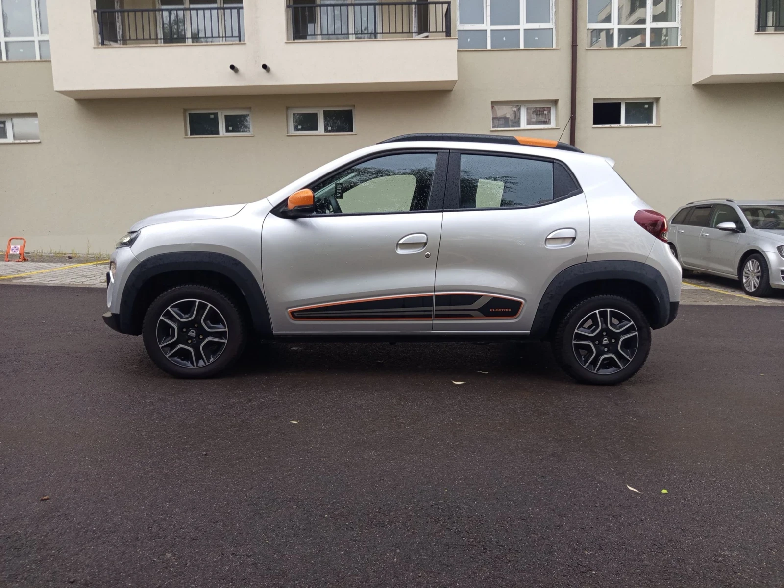 Dacia Spring Comfort + , снимка 5 - Автомобили и джипове - 55223654