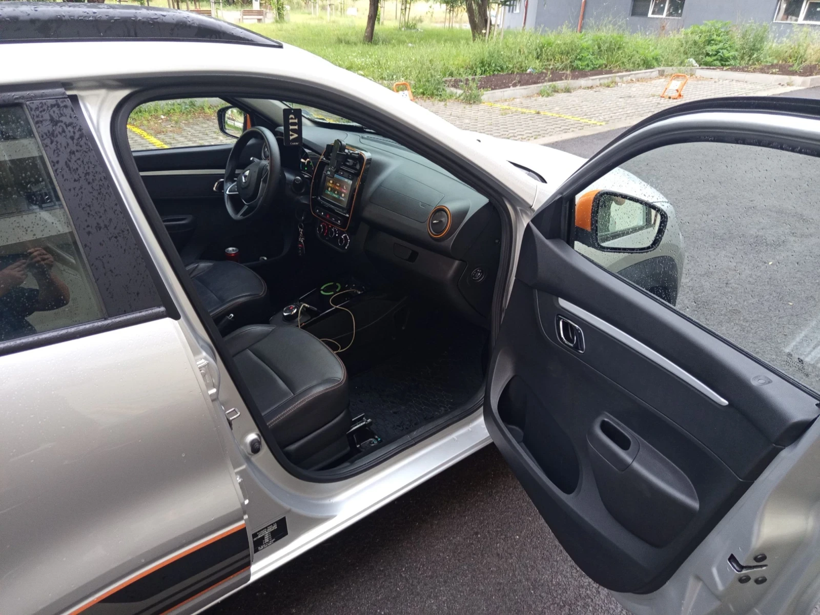 Dacia Spring Comfort + , снимка 11 - Автомобили и джипове - 55223654