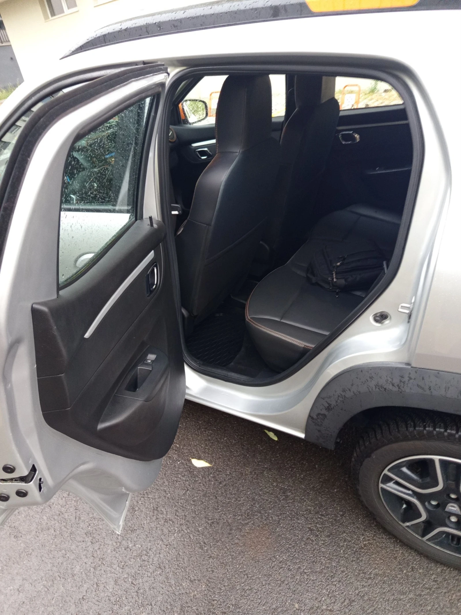 Dacia Spring Comfort + , снимка 10 - Автомобили и джипове - 55223654