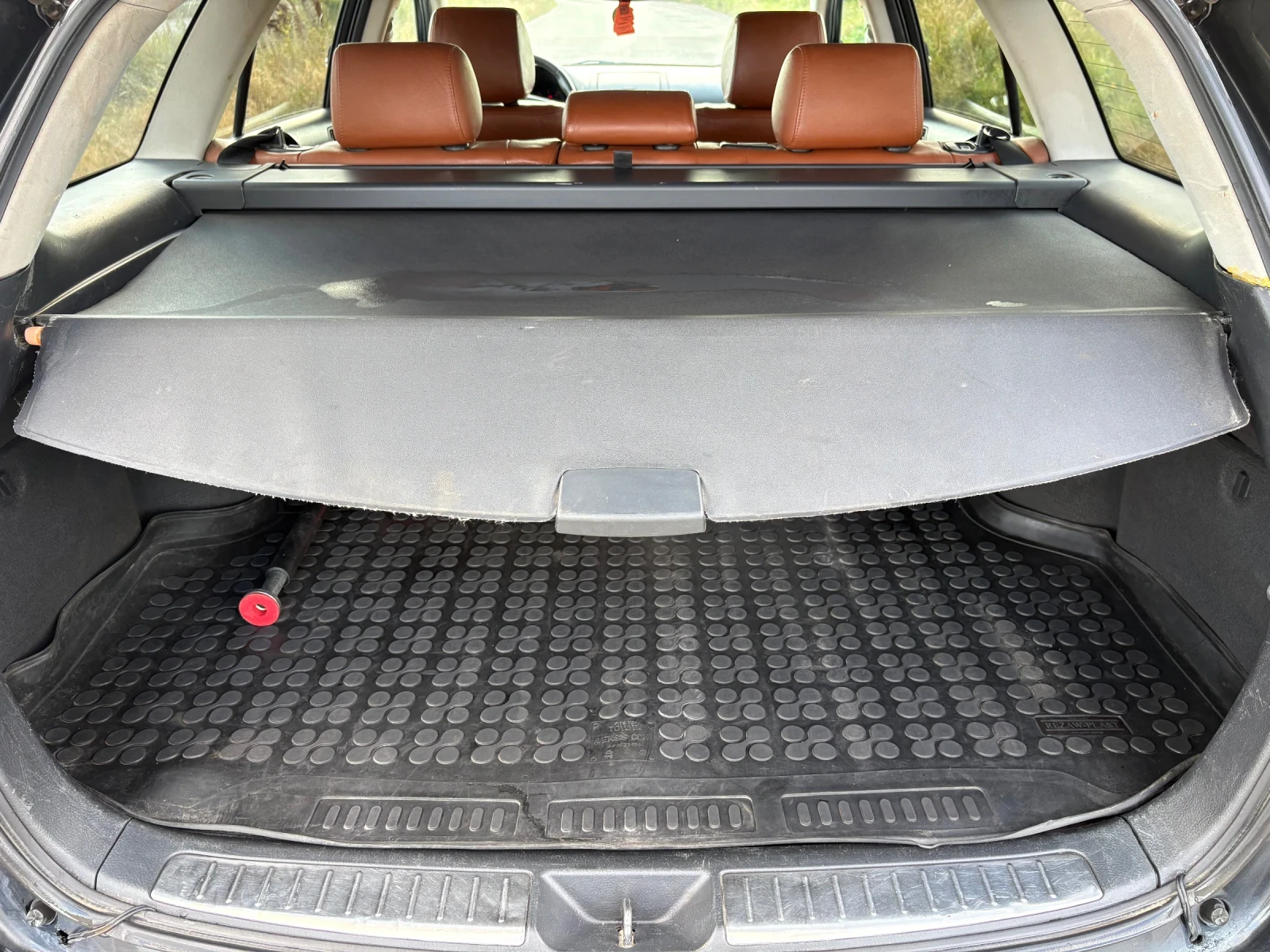 Toyota Avensis 2.2 D-CAT FASE, снимка 8 - Автомобили и джипове - 55409335