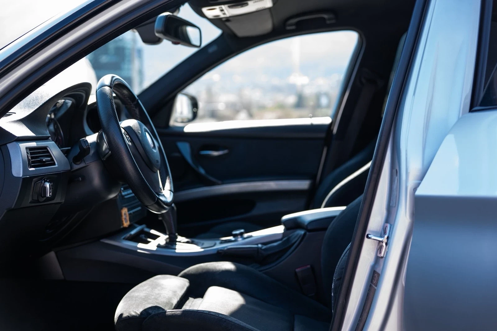 BMW 330, снимка 7 - Автомобили и джипове - 55590148
