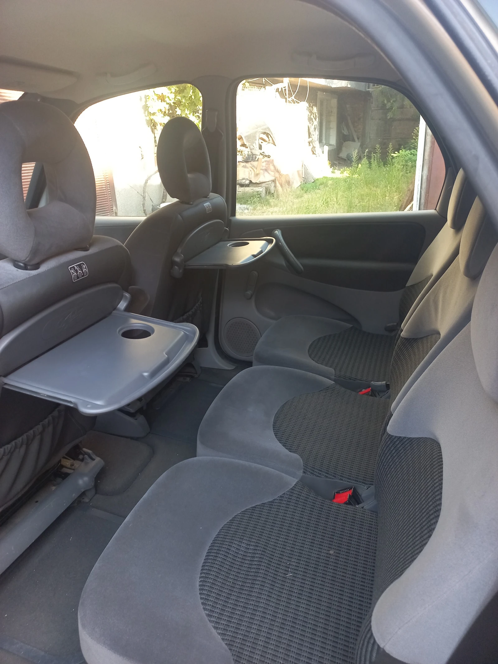 Citroen Xsara picasso 1.6i, снимка 6 - Автомобили и джипове - 55663380