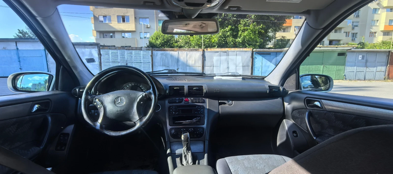 Mercedes-Benz C 180 Avantgarde, снимка 6 - Автомобили и джипове - 55958650
