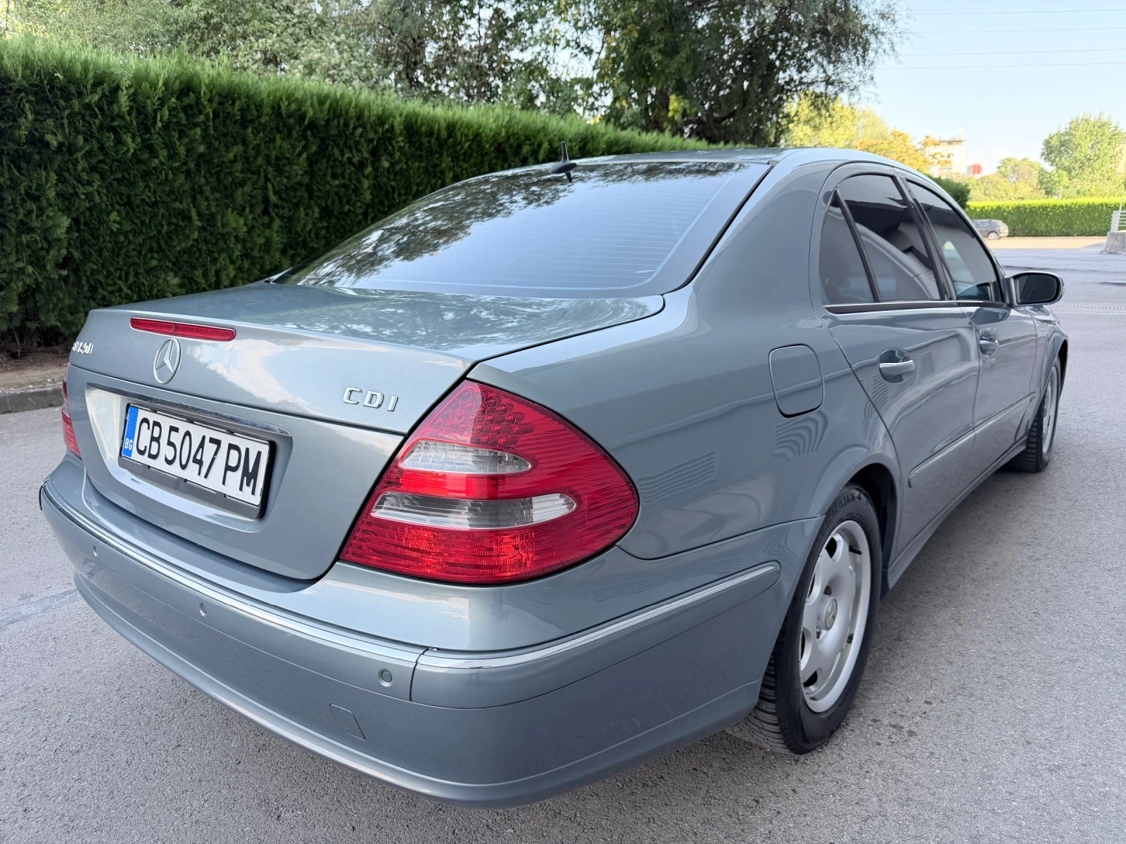 Mercedes-Benz E 320, снимка 3 - Автомобили и джипове - 56135626