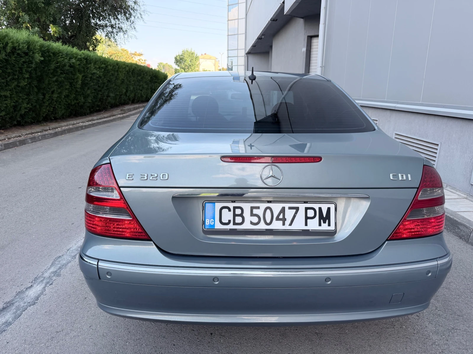 Mercedes-Benz E 320, снимка 4 - Автомобили и джипове - 56135626