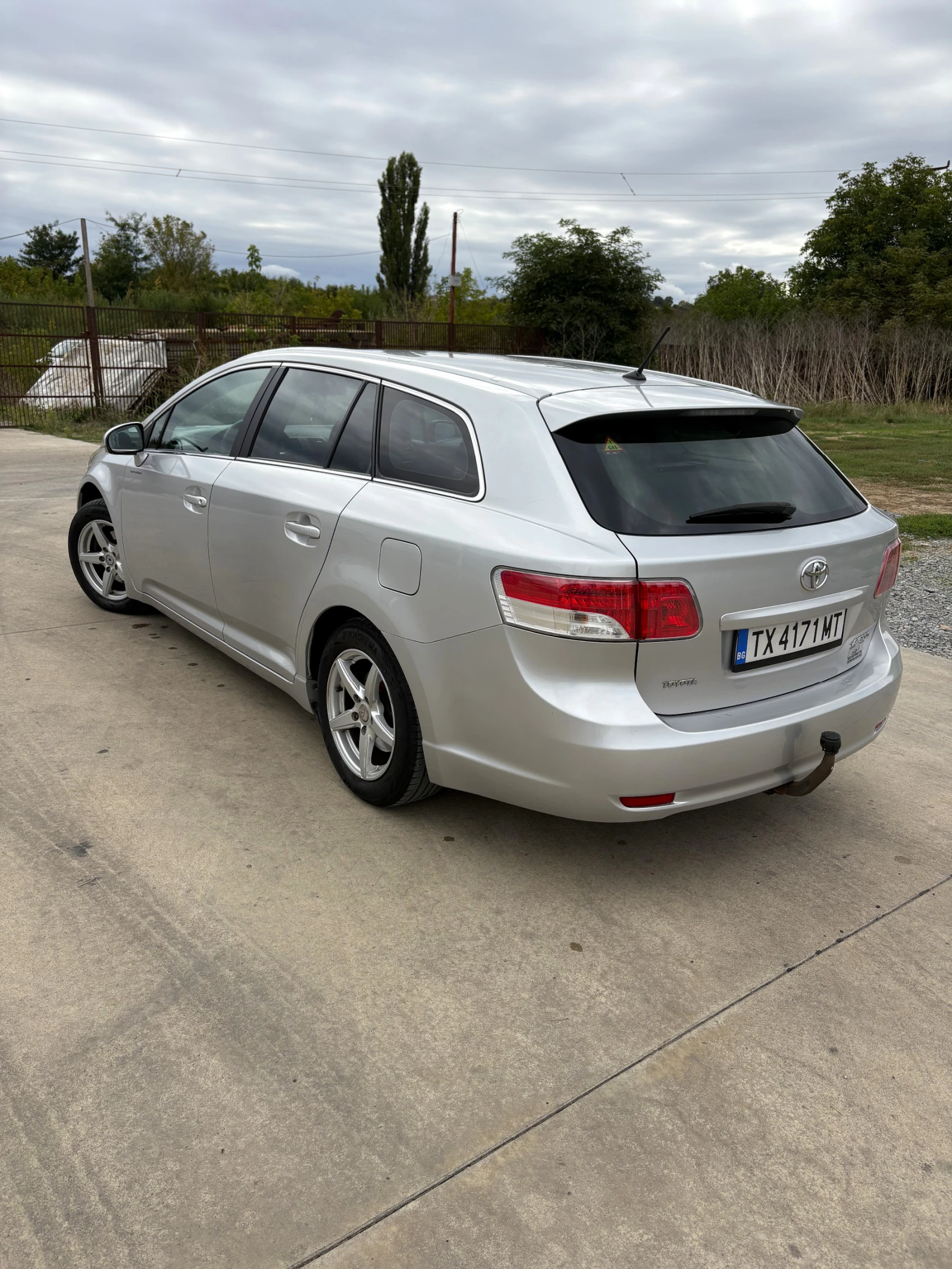 Toyota Avensis, снимка 5 - Автомобили и джипове - 56208838