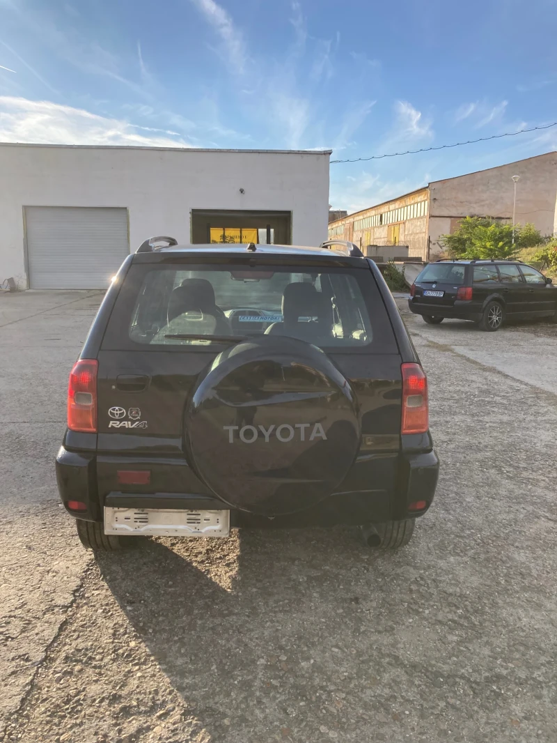 Toyota Rav4 2.0 d4d, снимка 3 - Автомобили и джипове - 47621668