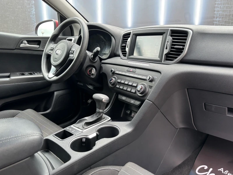 Kia Sportage 2.4 GDI AUTOMATIC, снимка 10 - Автомобили и джипове - 50311829