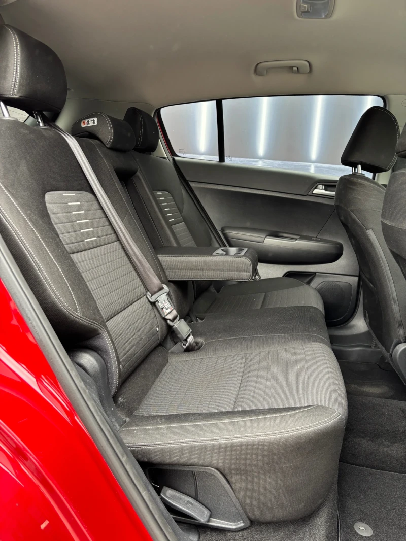 Kia Sportage 2.4 GDI AUTOMATIC, снимка 13 - Автомобили и джипове - 50311829