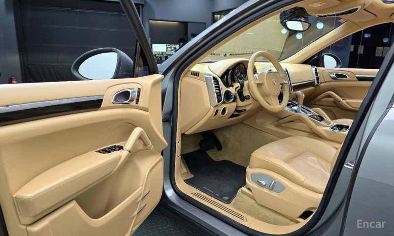 Porsche Cayenne, снимка 11 - Автомобили и джипове - 53239739