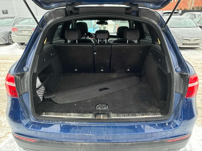 Mercedes-Benz GLC 300 4MATIC * ПАНОРАМА* ПРЕДСТАВИТЕЛСТВО НА MERCEDES* , снимка 14 - Автомобили и джипове - 53440756