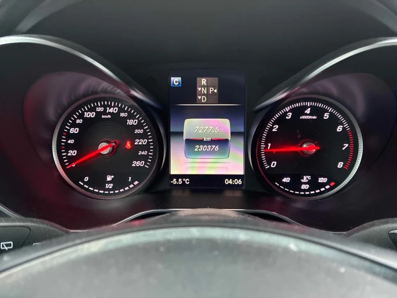 Mercedes-Benz GLC 300 4MATIC * ПАНОРАМА* ПРЕДСТАВИТЕЛСТВО НА MERCEDES* , снимка 8 - Автомобили и джипове - 53440756