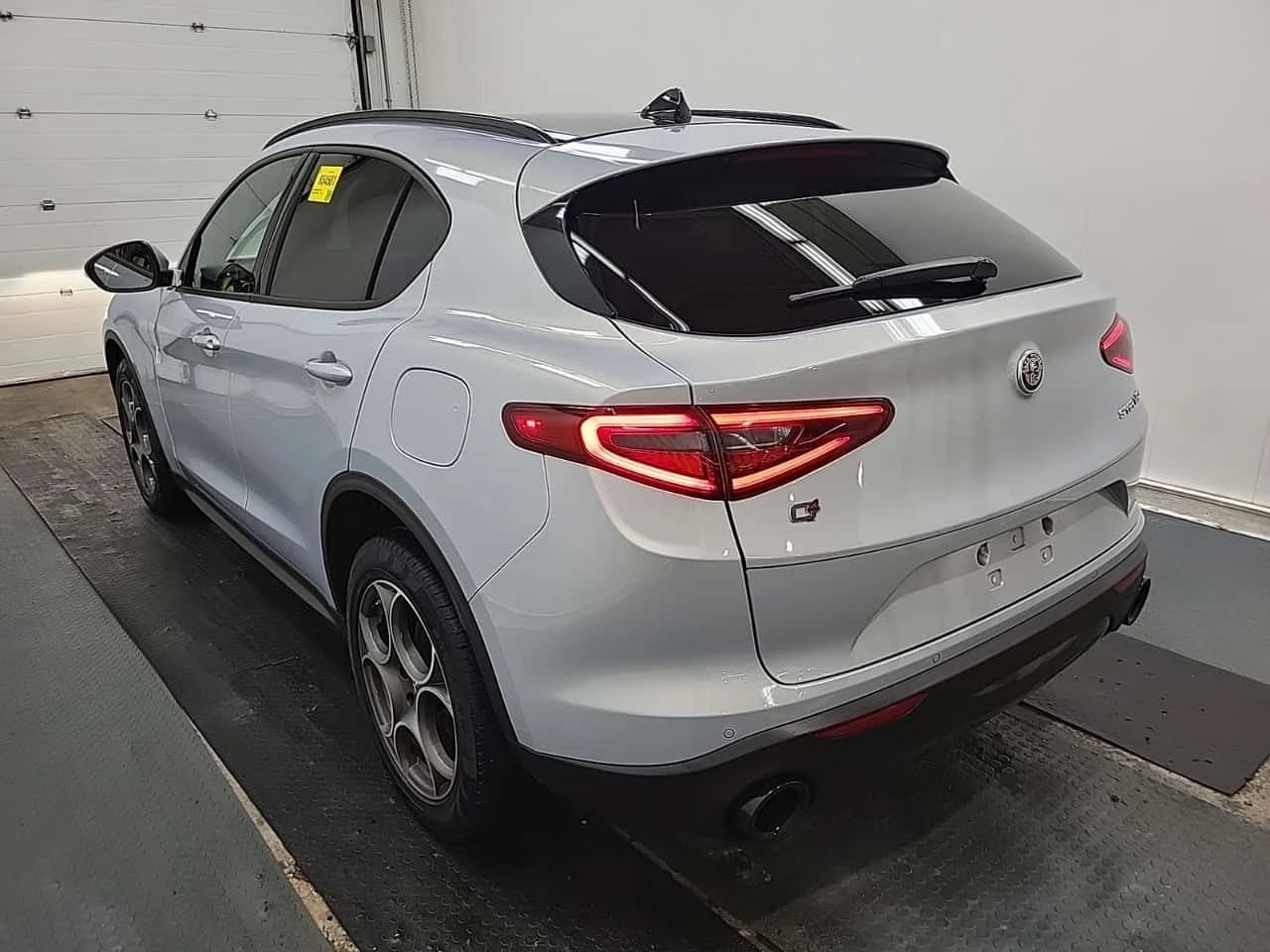 Alfa Romeo Stelvio * SPRINT * CARFAX * ПАНО * 2 КЛЮЧА * ДИСТРОНИК, снимка 4 - Автомобили и джипове - 54067006