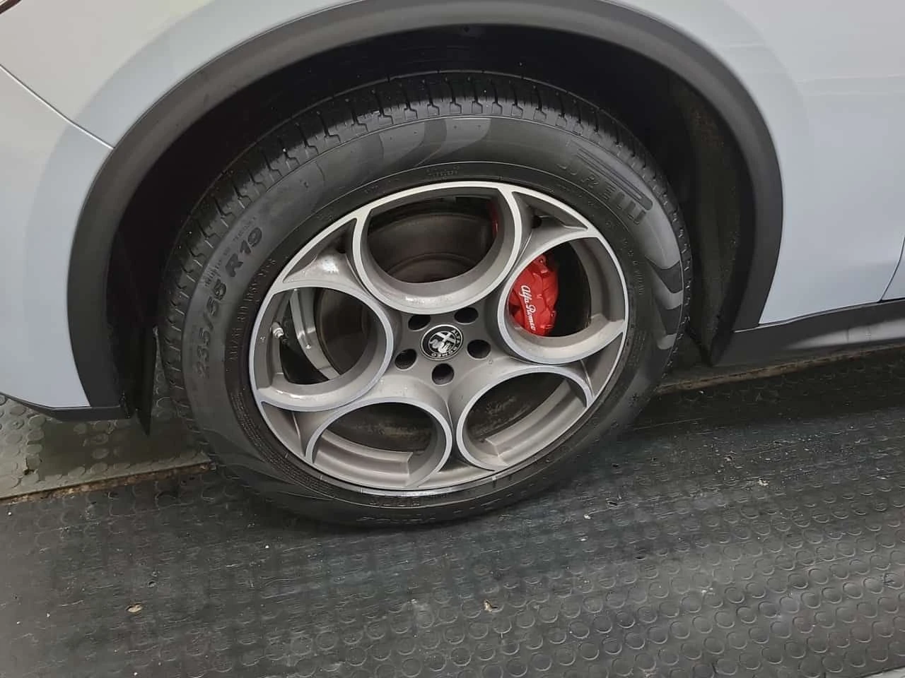 Alfa Romeo Stelvio * SPRINT * CARFAX * ПАНО * 2 КЛЮЧА * ДИСТРОНИК, снимка 6 - Автомобили и джипове - 54067006