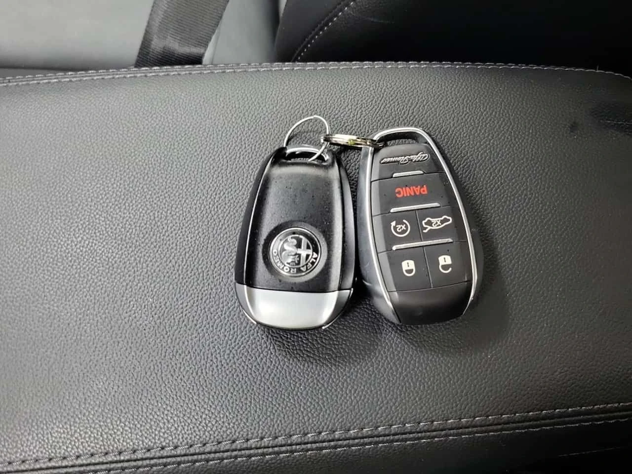 Alfa Romeo Stelvio * SPRINT * CARFAX * ПАНО * 2 КЛЮЧА * ДИСТРОНИК, снимка 8 - Автомобили и джипове - 54067006