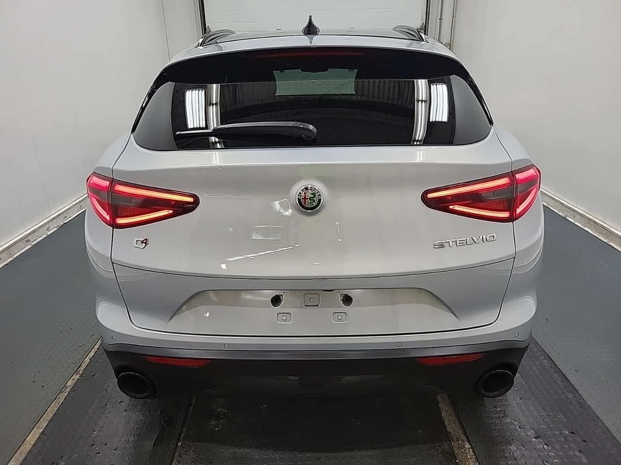 Alfa Romeo Stelvio * SPRINT * CARFAX * ПАНО * 2 КЛЮЧА * ДИСТРОНИК, снимка 17 - Автомобили и джипове - 54067006