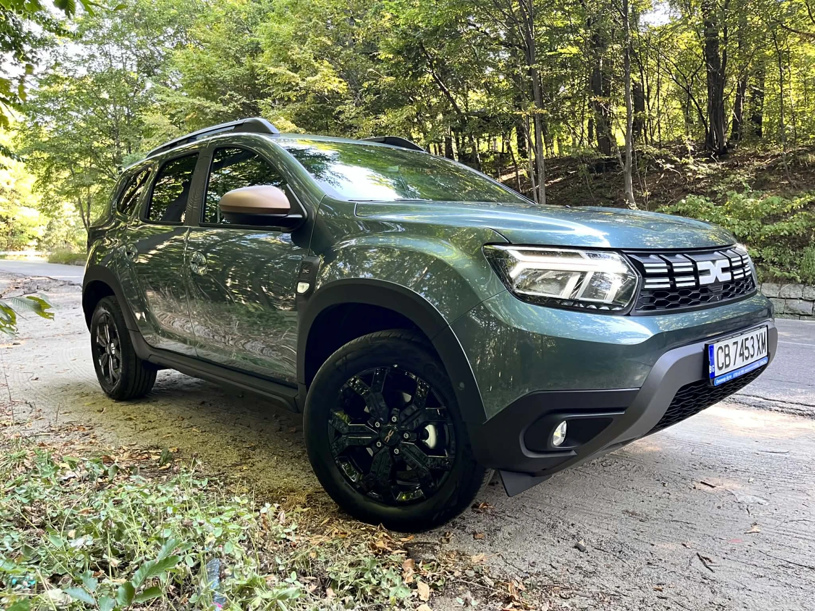 Dacia Duster Газ-бензин, снимка 4 - Автомобили и джипове - 54152172