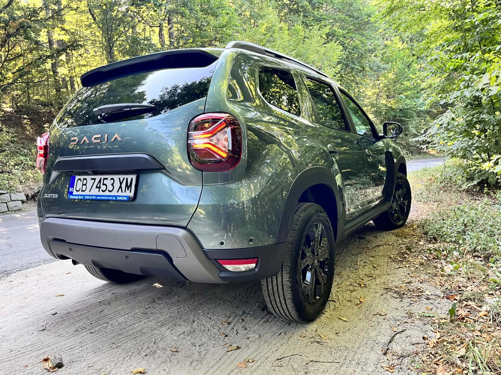 Dacia Duster Газ-бензин, снимка 2 - Автомобили и джипове - 54152172