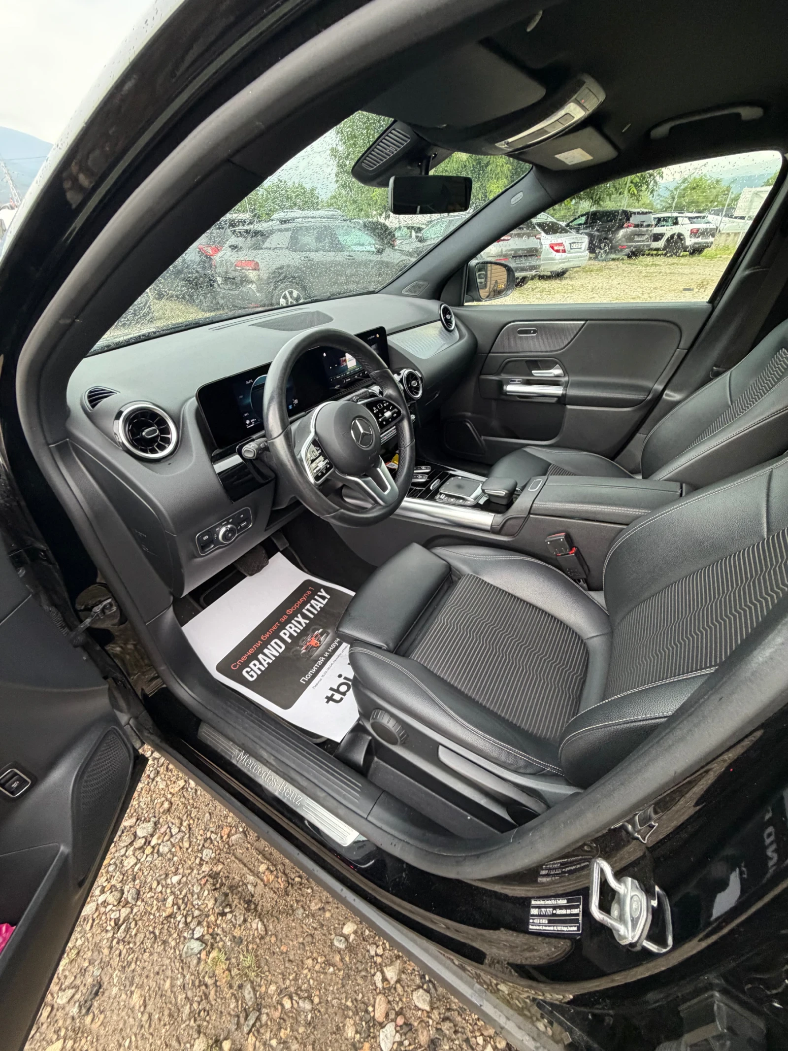 Mercedes-Benz GLA 200   FULL LED / DISTRONIC / КАМЕРА /, снимка 8 - Автомобили и джипове - 55037070