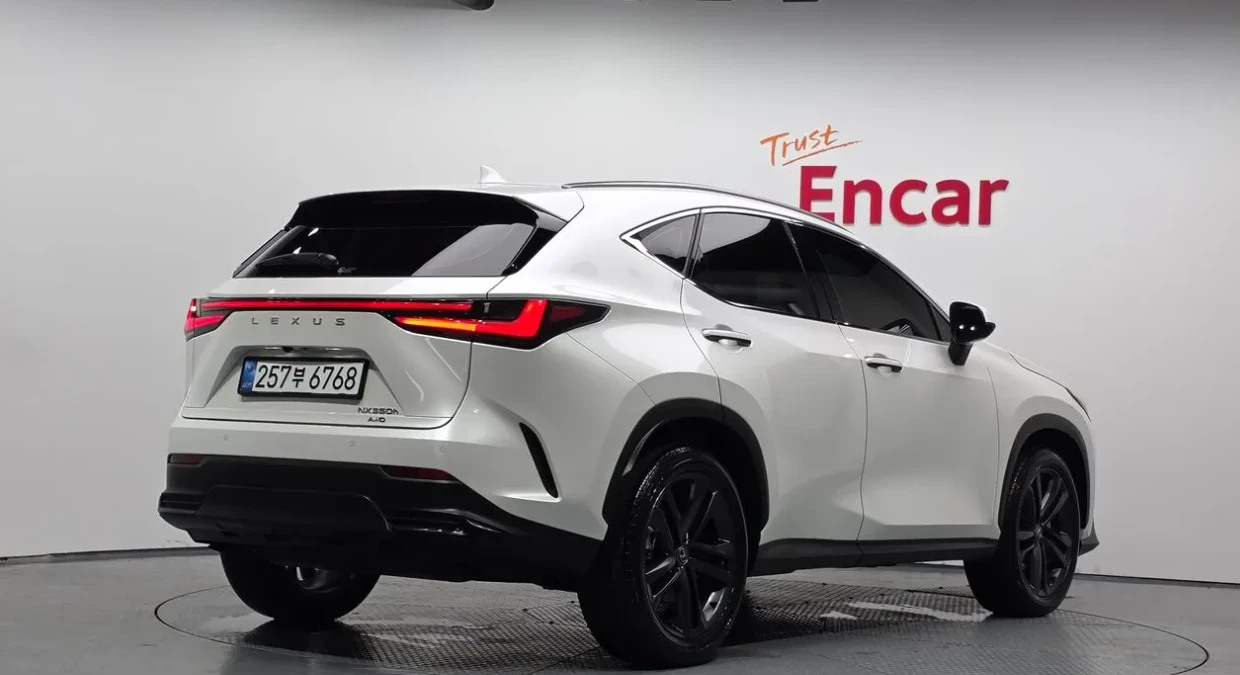 Lexus NX 350h * ОБДУХВАНЕ * ДИСТРОНИК * AWD * LED * , снимка 3 - Автомобили и джипове - 55398708