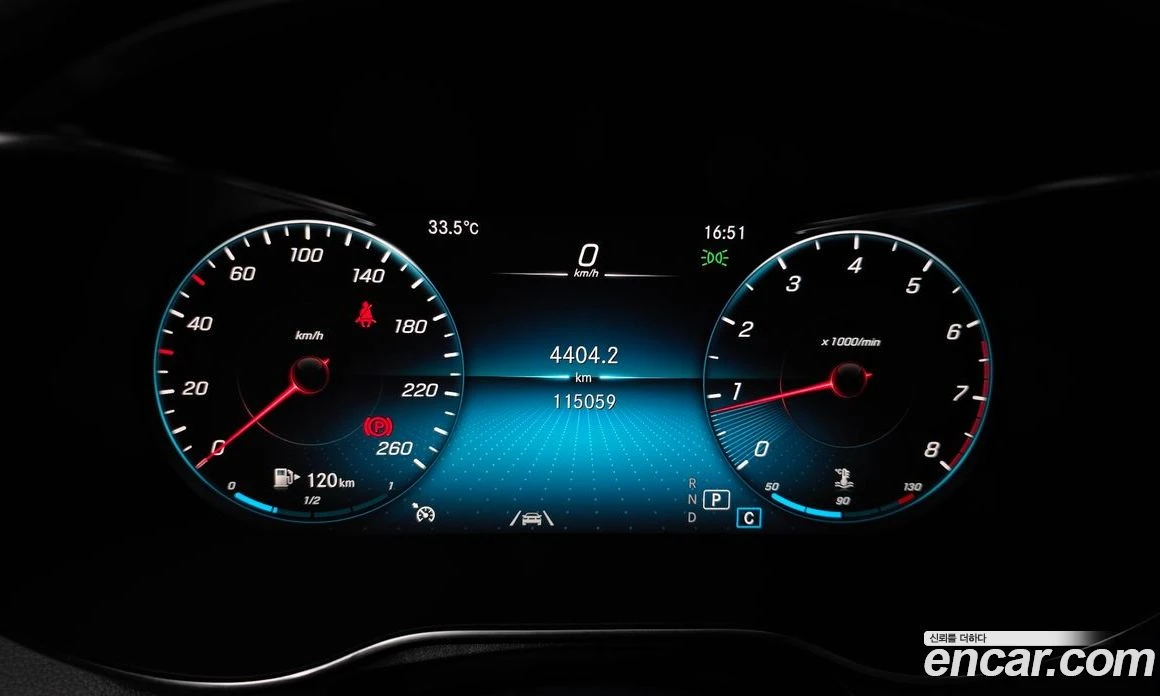 Mercedes-Benz GLC GLC300 4MATIC, снимка 11 - Автомобили и джипове - 56122813