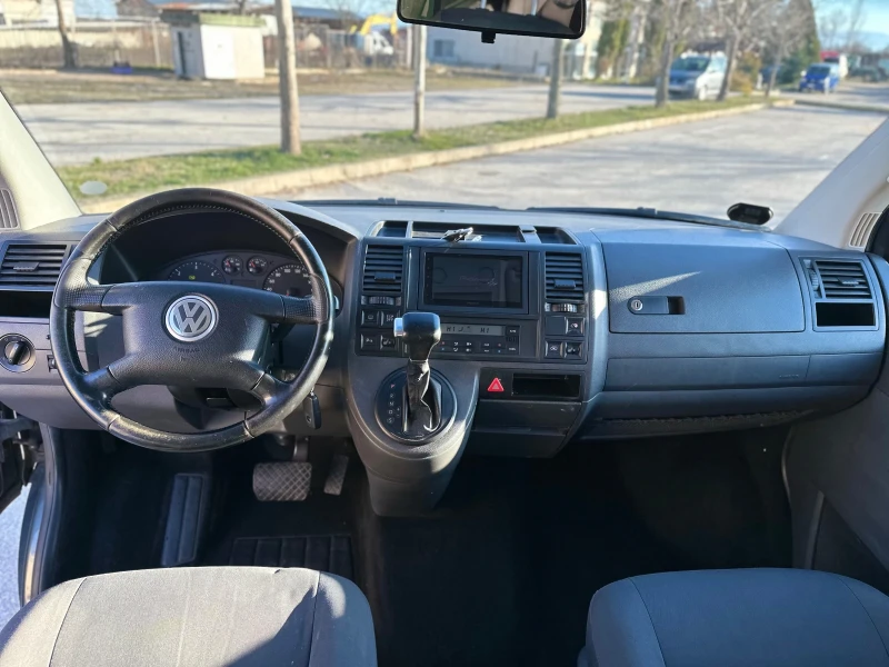 VW Caravelle Т5 2.5TDI !НОВ ВНОС! , снимка 10 - Бусове и автобуси - 49414413