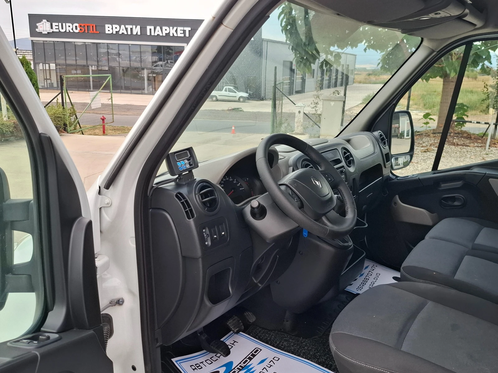 Renault Master 2.3CDTI/Климатик/Euro5B/220V, снимка 6 - Бусове и автобуси - 56161140
