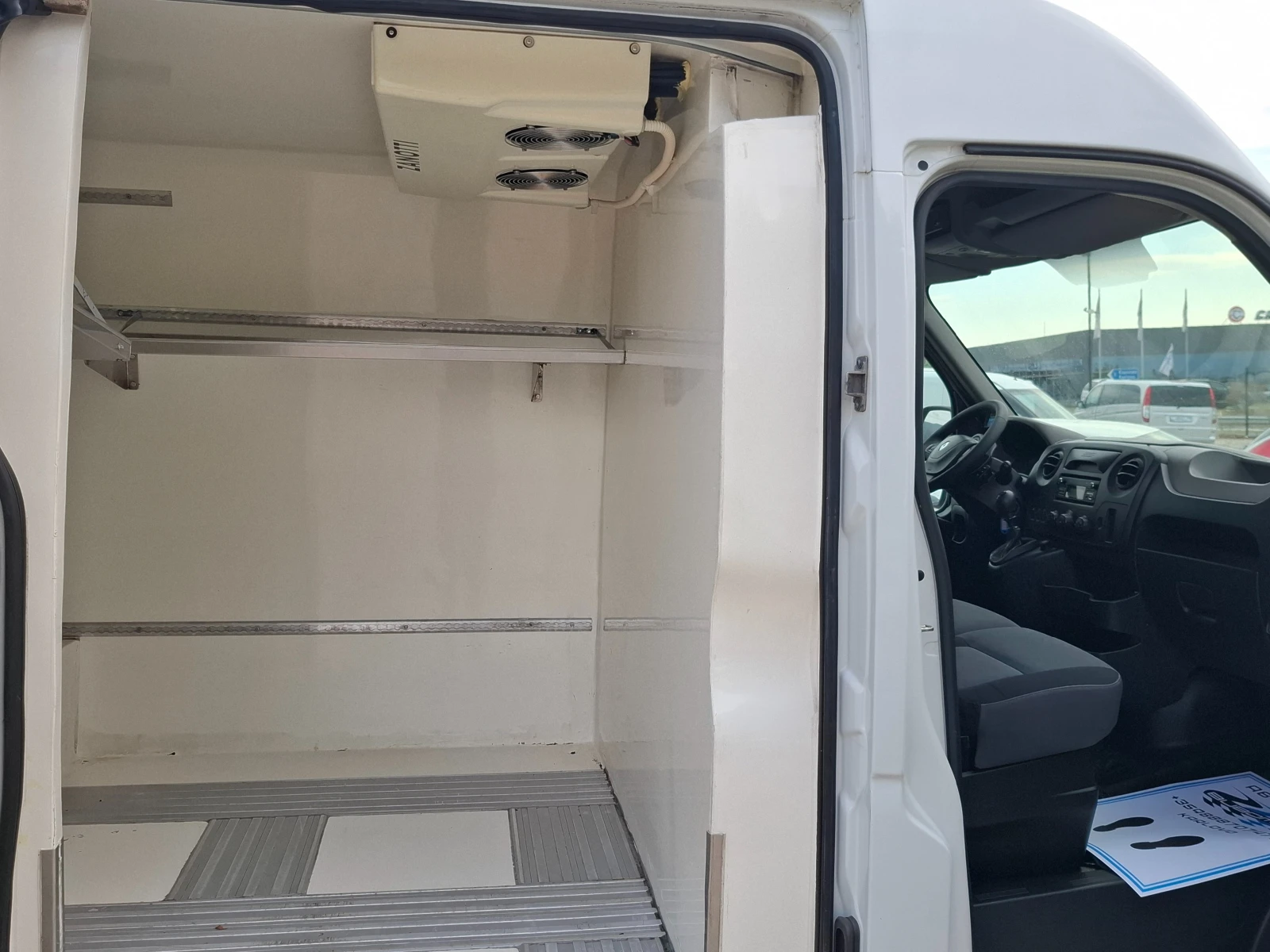 Renault Master 2.3CDTI/Климатик/Euro5B/220V, снимка 13 - Бусове и автобуси - 56161140