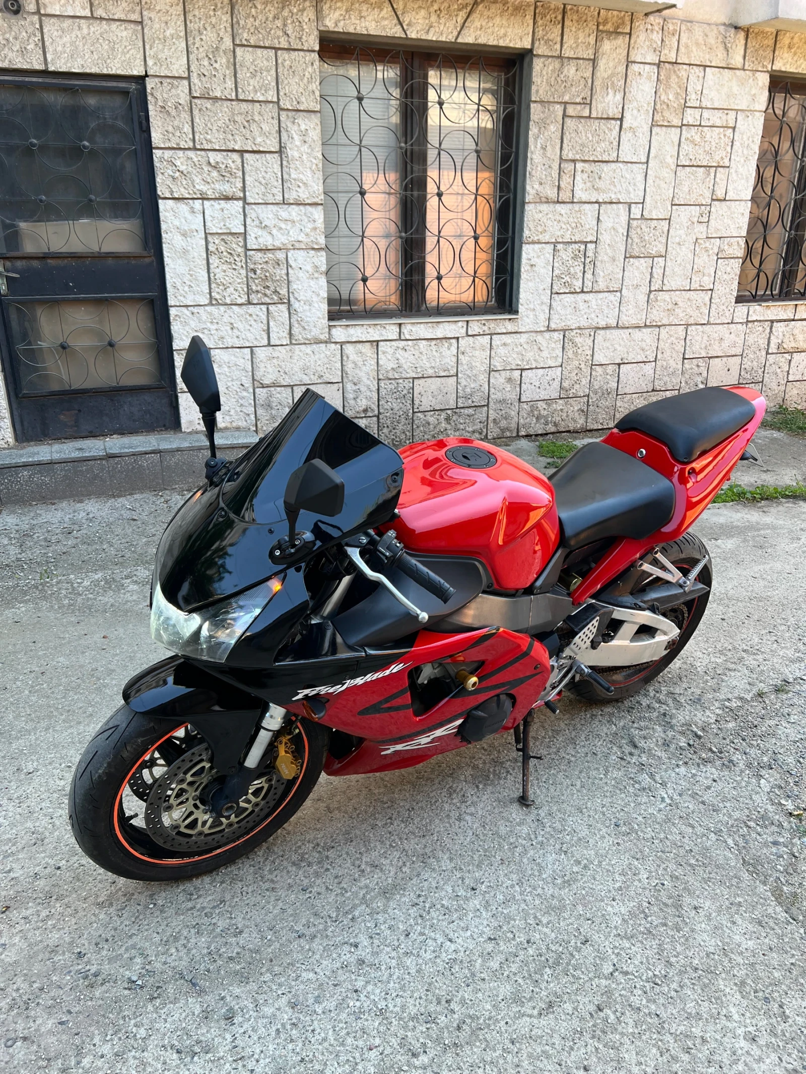 Honda Cbr 954rr - изображение 2