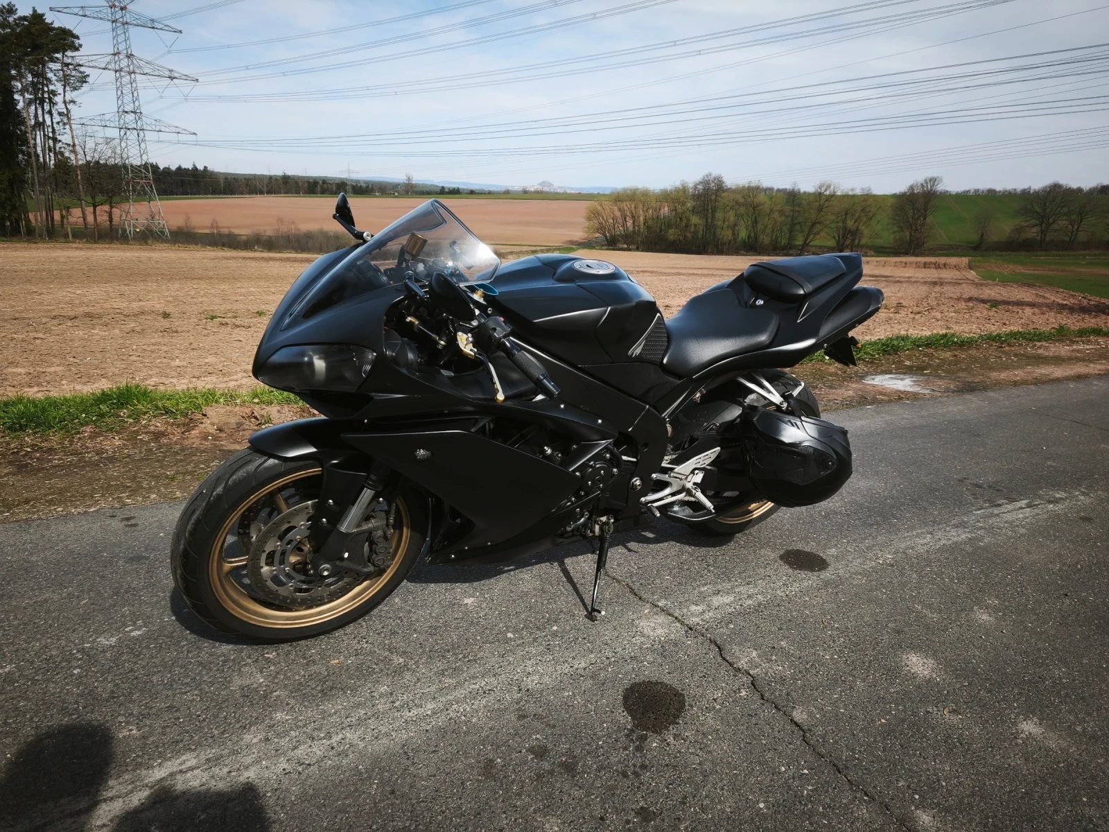 Yamaha YZF-R1