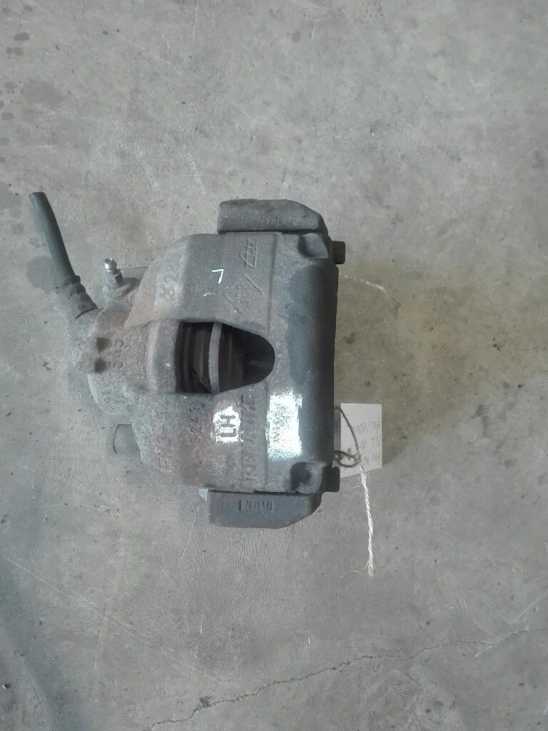 спирачен апарат преден ляв рено меган 1.9дци