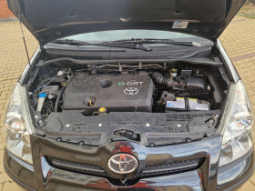 Toyota Corolla verso 2.2 d4d, снимка 7 - Автомобили и джипове - 45452479