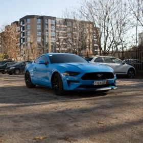 ������ Ford Mustang