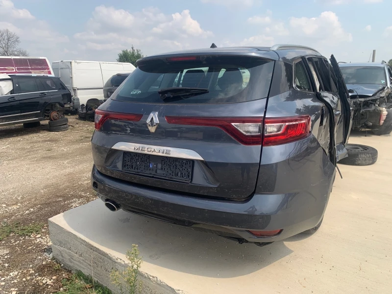 Renault Megane 1.2-бензин Турбо , снимка 4 - Автомобили и джипове - 37947808