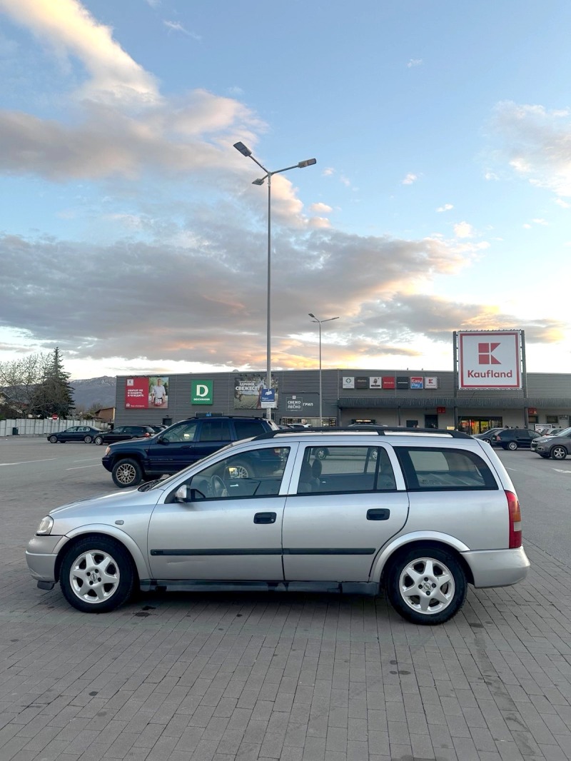 Opel Astra, снимка 9 - Автомобили и джипове - 46189387