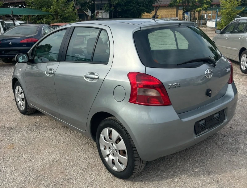 Toyota Yaris 1.3i, снимка 5 - Автомобили и джипове - 46369880