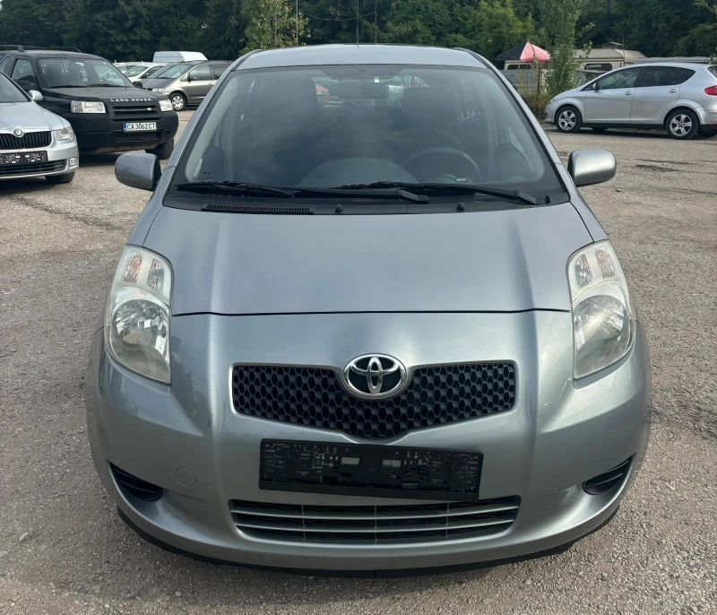 Toyota Yaris 1.3i, снимка 3 - Автомобили и джипове - 46369880