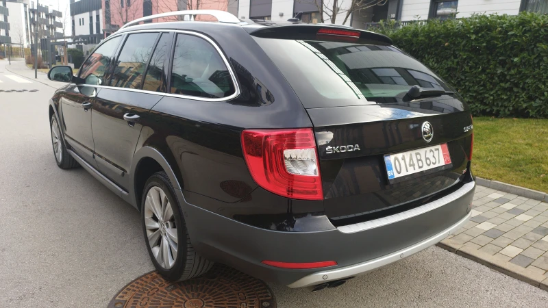 Skoda Superb 2.0TDI #SCOUT#FACE#DSG#FULL#, снимка 3 - Автомобили и джипове - 48401027