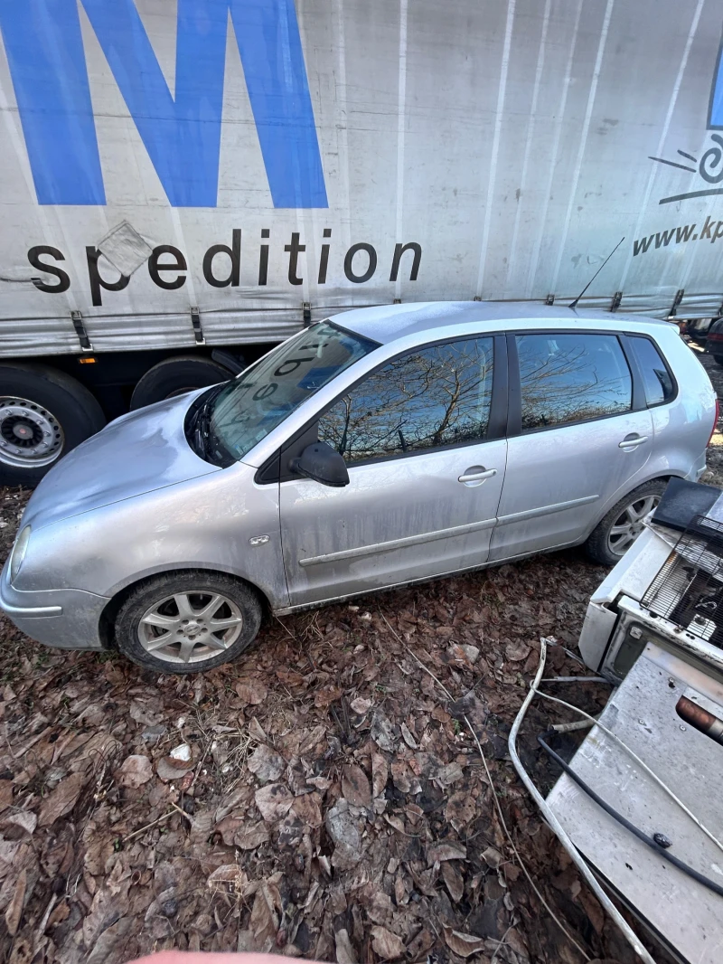 VW Polo, снимка 3 - Автомобили и джипове - 49102336