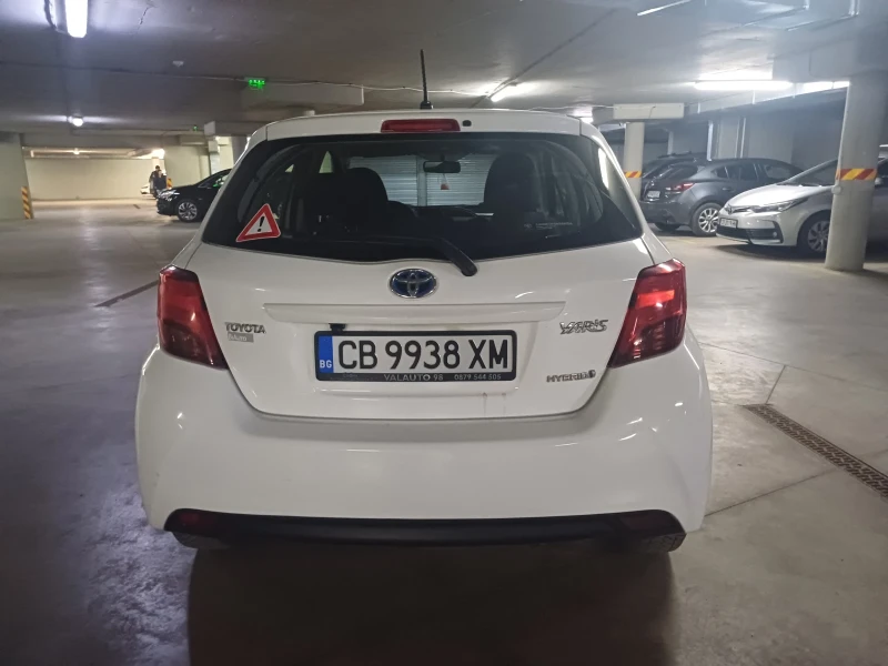 Toyota Yaris 1.5 HYBRID, снимка 6 - Автомобили и джипове - 49206877