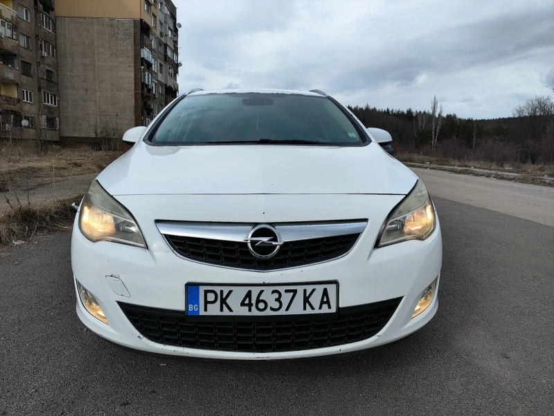 Opel Astra 1.7 125кс. Cosmo, снимка 9 - Автомобили и джипове - 49306217