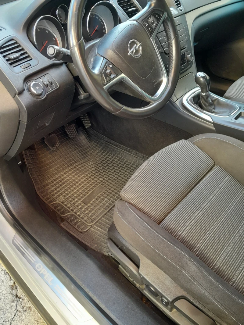 Opel Insignia Srorts tourer sw, снимка 10 - Автомобили и джипове - 51867013