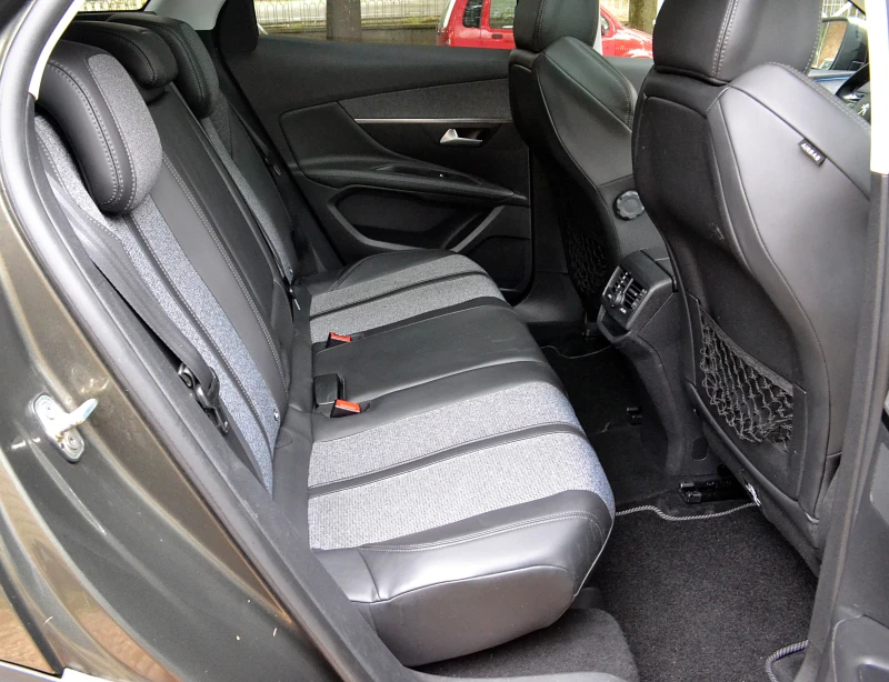 Peugeot 3008 2.0 HDI Allure Business, снимка 9 - Автомобили и джипове - 51771990