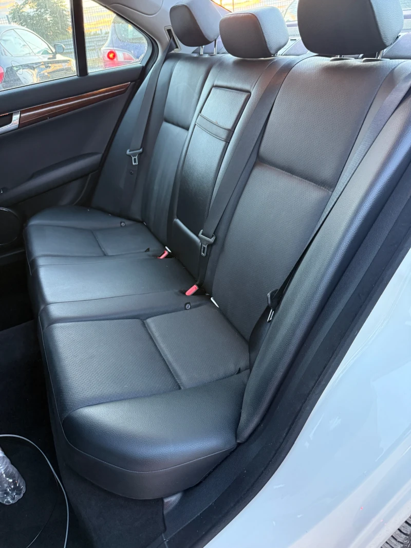 Mercedes-Benz C 300 V6* НОВ ВНОС* AMG* ШИБЕДАХ* КСЕНОН* КОЖА* ТОП, снимка 16 - Автомобили и джипове - 51956053
