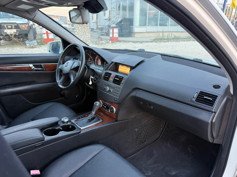 Mercedes-Benz C 300 V6* НОВ ВНОС* AMG* ШИБЕДАХ* КСЕНОН* КОЖА* ТОП, снимка 12 - Автомобили и джипове - 51956053