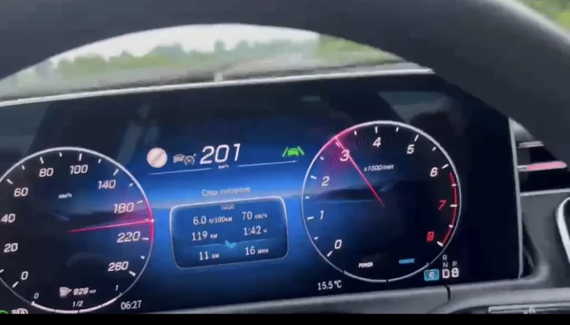 Mercedes-Benz E 200 W214, снимка 6 - Автомобили и джипове - 52392683