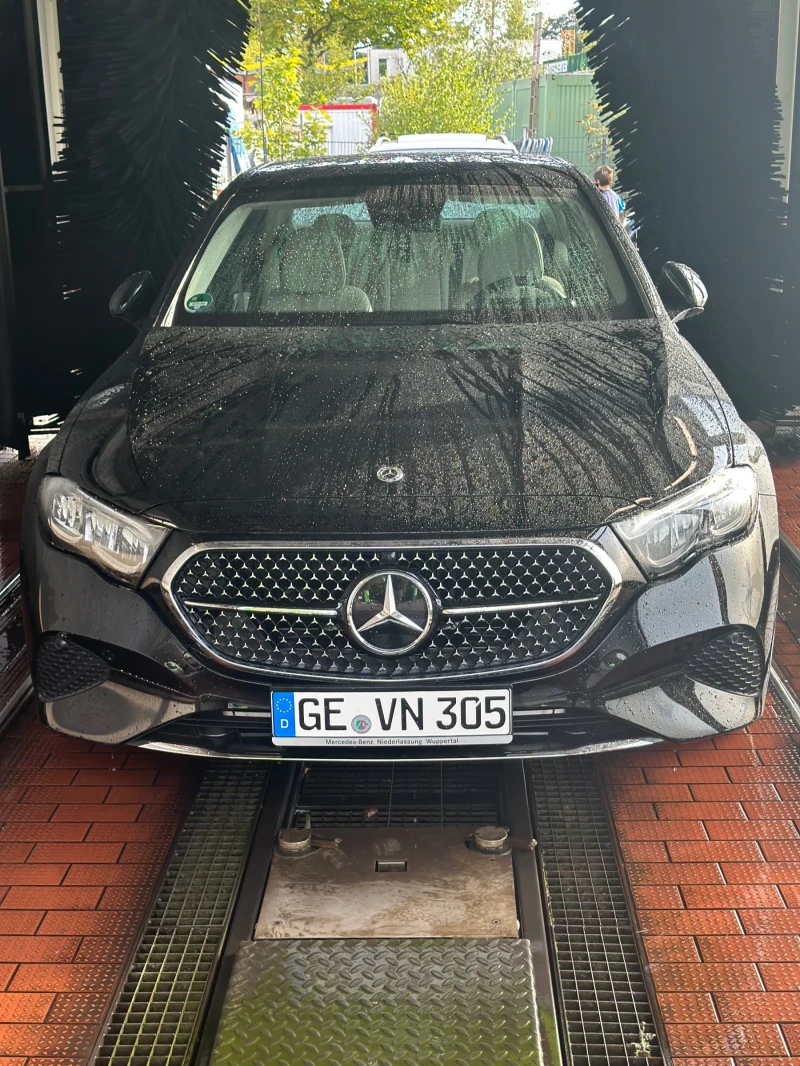 Mercedes-Benz E 200 W214