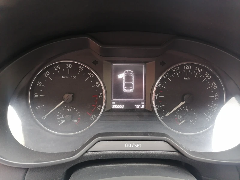 Skoda Octavia, снимка 5 - Автомобили и джипове - 52551033