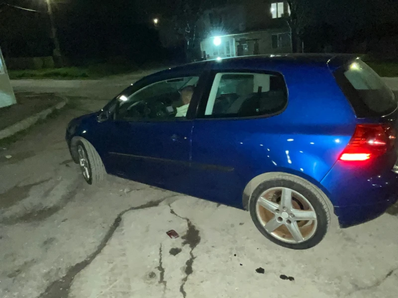VW Golf, снимка 5 - Автомобили и джипове - 53160731