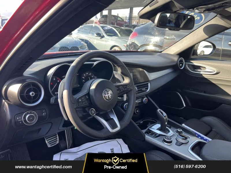 Alfa Romeo Giulia Veloce* CARFAX* АвтоКредит* (ЦЕНА ДО БГ), снимка 10 - Автомобили и джипове - 53245522